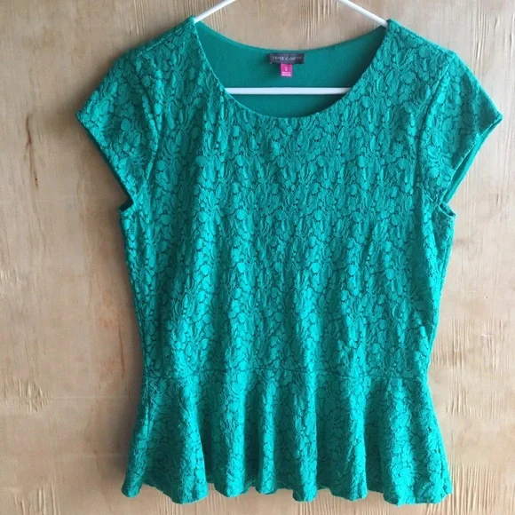 Vince Camuto Green Lace Cap Sleeve Peplum Top - Picture 3 of 10